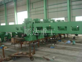 入爐、出(chu)爐、長坯、短坯推鋼(gang)機