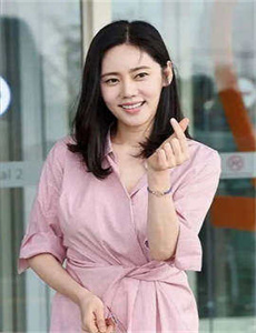 花环夫人国语-欧美巨乳大码试穿视频